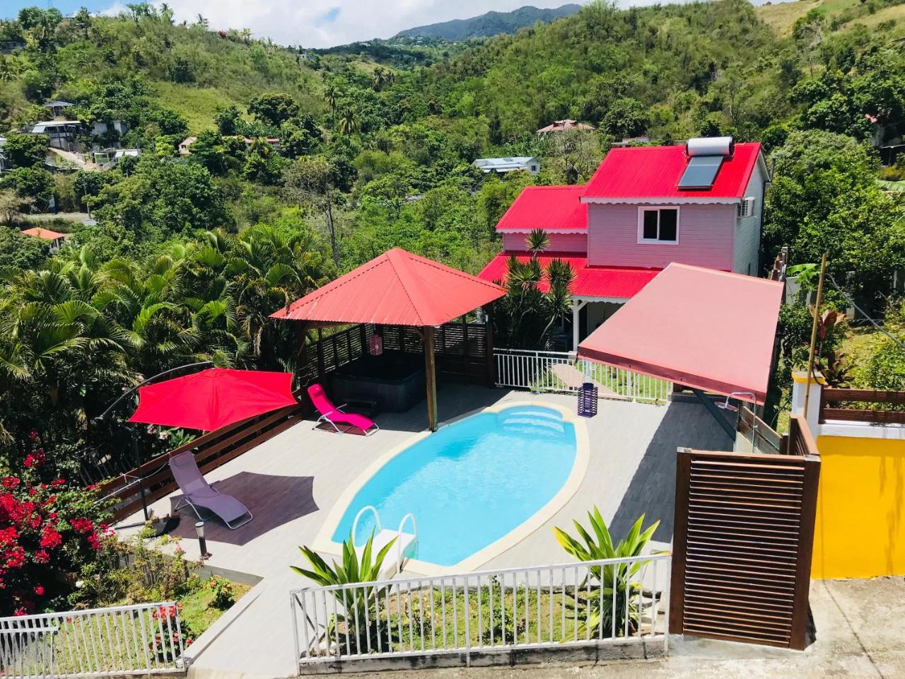 Le Val De Lys-Piscine Privee Βίλα Vieux-Habitants Εξωτερικό φωτογραφία